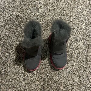 Sorel Whitney Strap Snow Boot in Quarry/Ultra Pink, Toddler 6. Unworn.